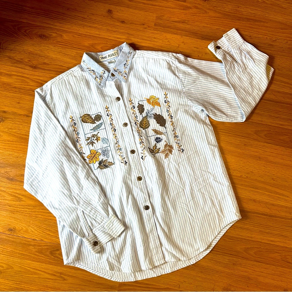 Women’s Large Vintage 90’s Button Blue White Stripe Shirt Autumn Embroidery